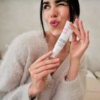 ✋ Retinol nepatří jen na obličej! Naše intenzivní regenerační péče přináší sílu aktivních látek z pleťové kosmetiky přímo...